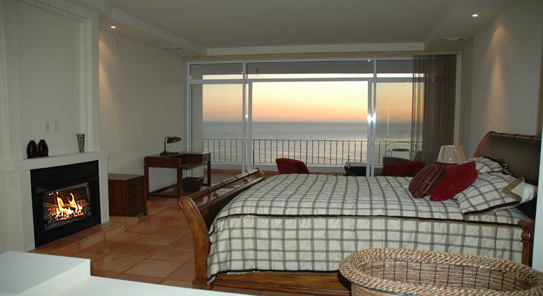 Rosarito-Club-Marena-Sonidos-del-Mar-bedroom-master-view2.jpg