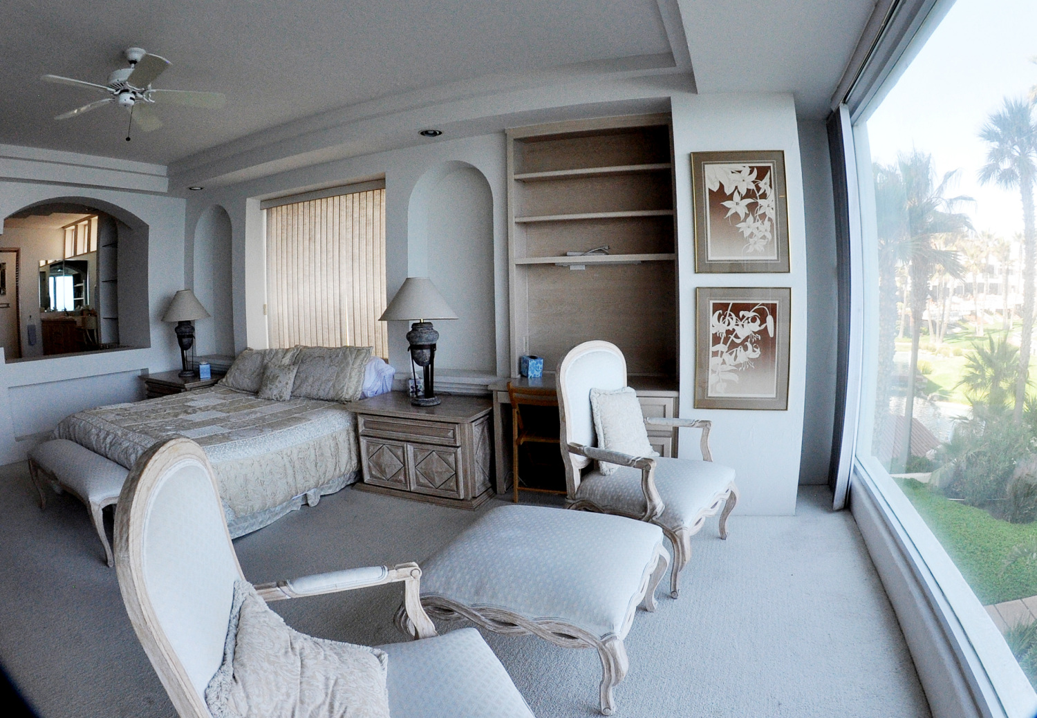 Club-marena-las-brisas201-s-master-suite.JPG