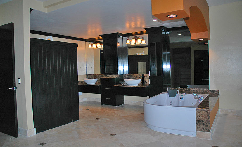 cmlb901masterbath2.jpg