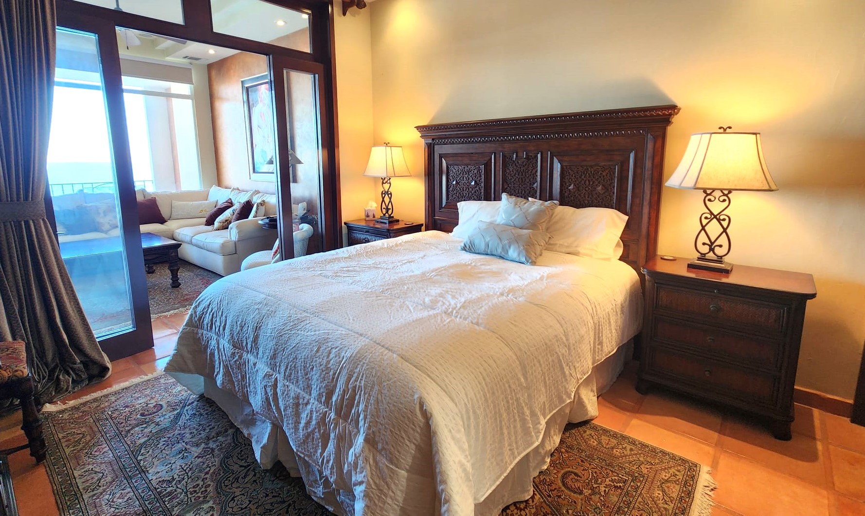 Club-Marena-Las-Perlas-402-master-bedroom.jpg