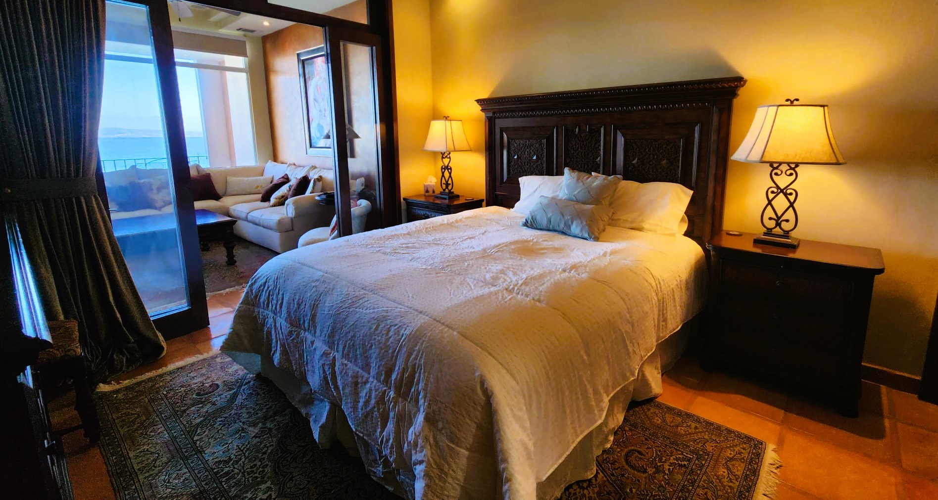 Club-Marena-Las-Perlas-402-master-bedroom2.jpg