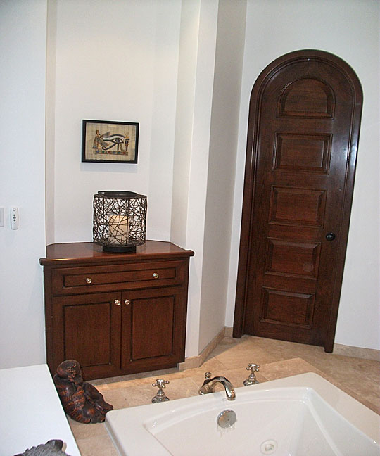 cmpm401masterbath2.jpg