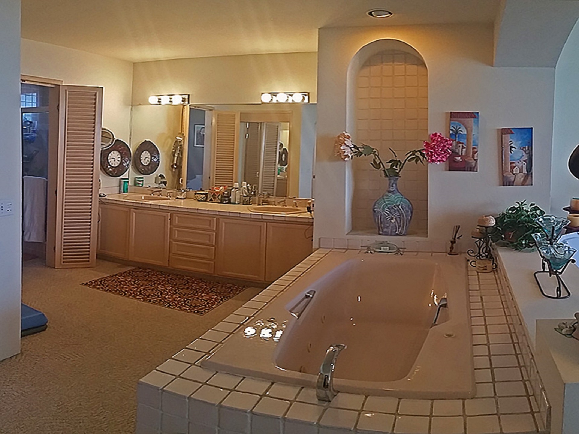 villa-numero-uno-master-bath.jpg