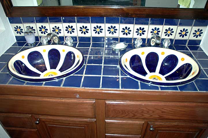 Rosarito-La-Jolla-del-Mar-Zaphiro-607-bath1.jpg