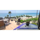 CasaBahiti_PatioviewofSurf